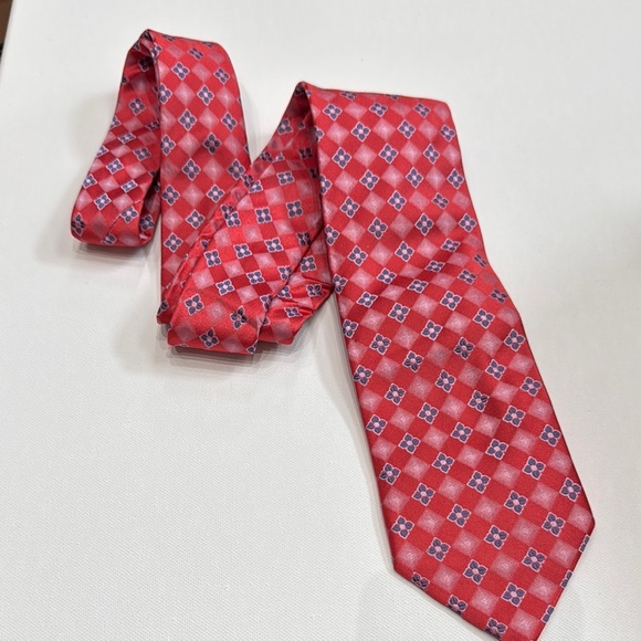 Andrew's Ties Red Geometric Patterned Men's Tie - Made in Italy - Picture 2 of 9